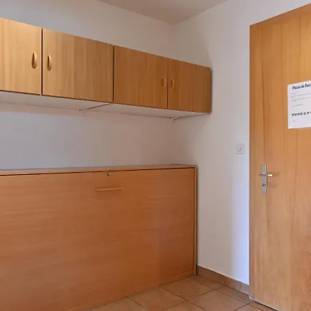 Caroubier 2 By Interhome 오브로나즈